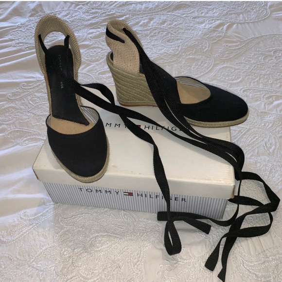 Tommy Hilfiger Shoes - Tommy Hilfiger Espadrilles 8.5